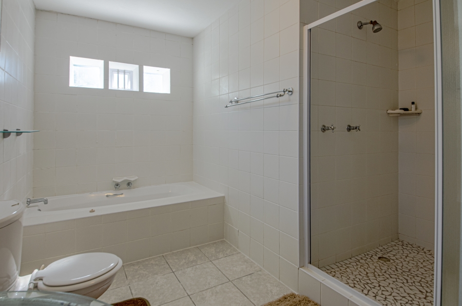 4 Bedroom Property for Sale in Pringle Bay Western Cape